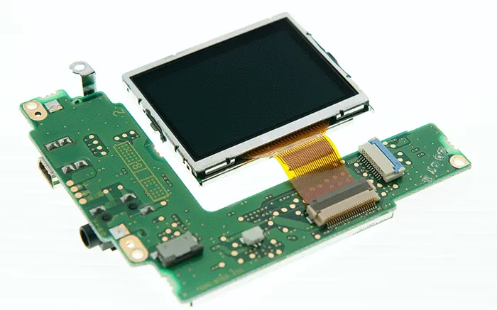 What are the ways to connect the LCD screen and the PCB board?